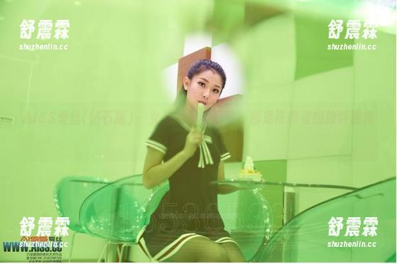 AISS爱丝(钻石版) - 女孩的每个细节，都是陈雅漫的独特视角啊