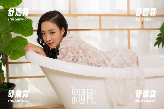 GIRLT果团网 - 眼镜会说话？那得问问Miss琪，听听她的免费图册！