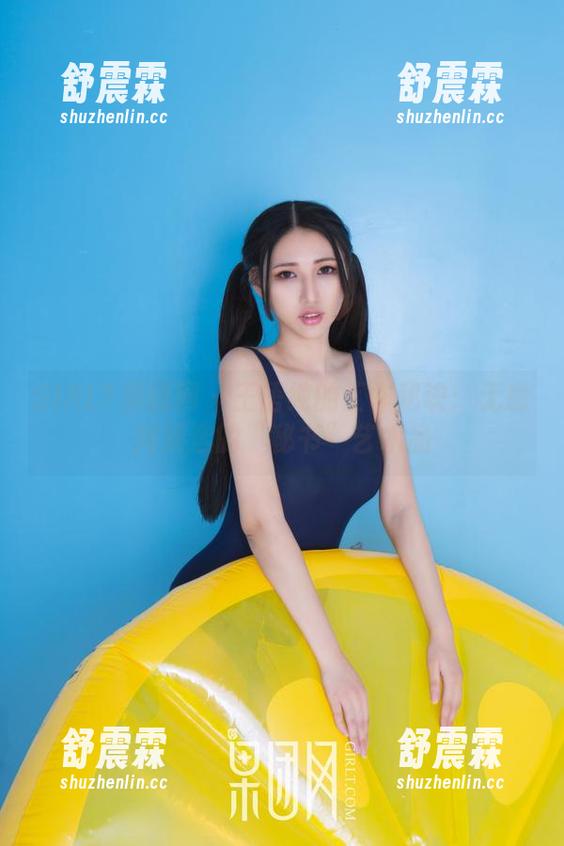 GIRLT果团网 - 王语纯的工作秘诀：无意间精选的“秘书”艺术品