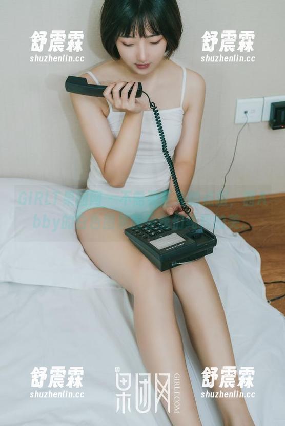 GIRLT果团网 - 不需要圣光的点缀，甜Abby的白色图集教会我们纯粹的美。