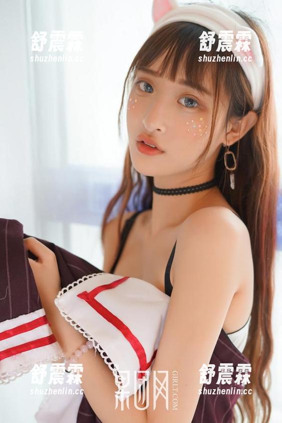 GIRLT果团网 - 看蜜桃Q妹儿在红裙里闪耀，免费图册送给你！