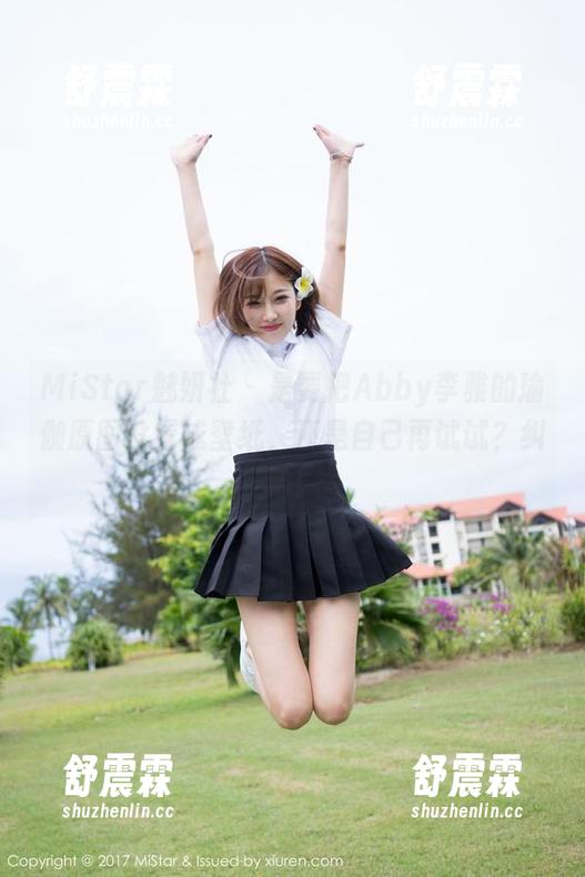 MiStar魅妍社 - 是要把Abby李雅的瑜伽原图设置成壁纸，还是自己再试试？纠结！