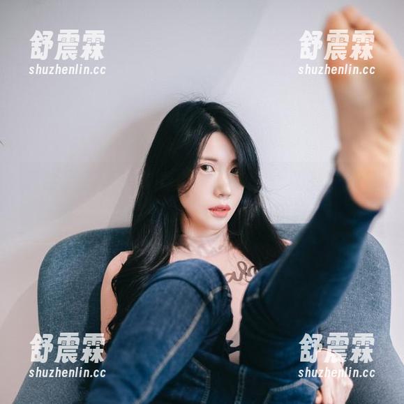 居然更新了！Sia(시아)的肉丝作品，我是说，这张干脆直接给人看见好了。