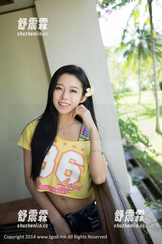 TGOD推女神 - 不懂为啥，黄歆苑chobits和她的女孩私拍合集惹得我心里搅动不已。