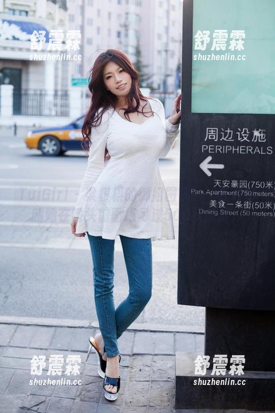 TuiGirl-梁棋棋 TuiGirl - 梁棋棋的御姐图集——我敢打赌她在镜头前面练习过500次挑衅!