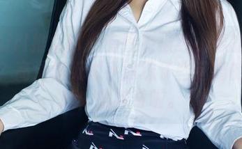TuiGirl推女郎 - 有没有被纯小希的白色撞脸?高清壁纸似乎涂抹了些迷离的未知感,太神奇啦。