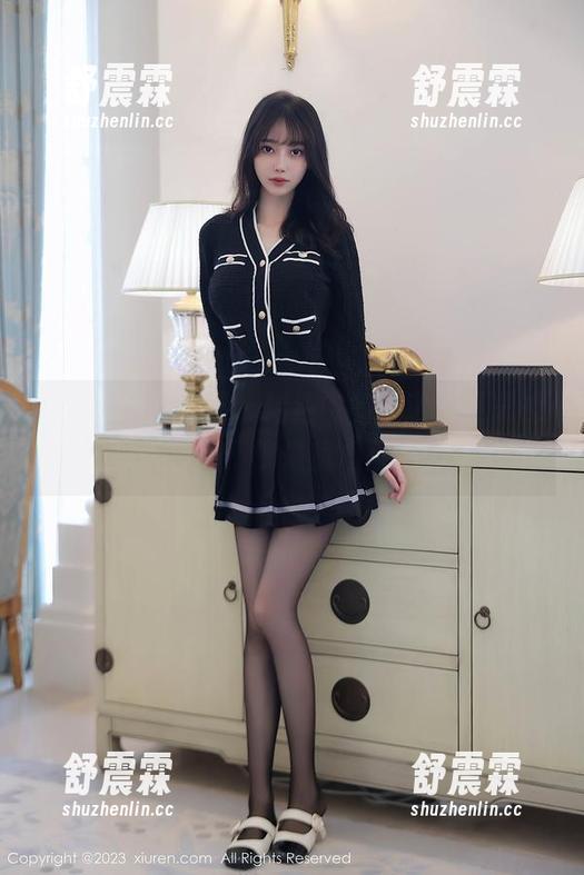 Xiuren秀人网 - 精选中的精选，吴思晚登顶天台，不愧是我心目中的女神