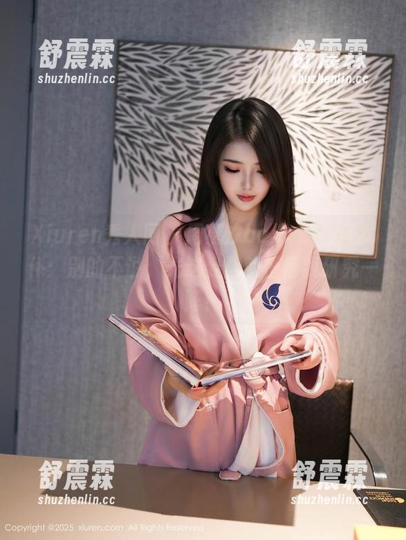 Xiuren秀人网 - 周慕汐baby的私房女仆：别的不说，光这姿势就值得我研究一阵！