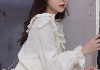 Xiuren秀人网 - 媛媛酱belle的户外写真，呃…这算是野生趣味吗？