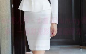 Xiuren秀人网 - 小蛮妖Yummy黑色图集：一场对光影的逗趣调戏