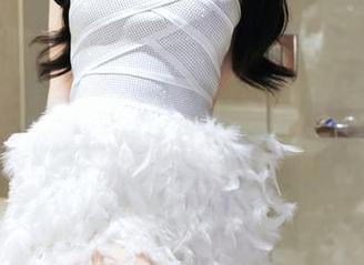 Xiuren秀人网 - 燕甘甘的私房婚纱：她是如何把婚礼搞成舞台剧的？