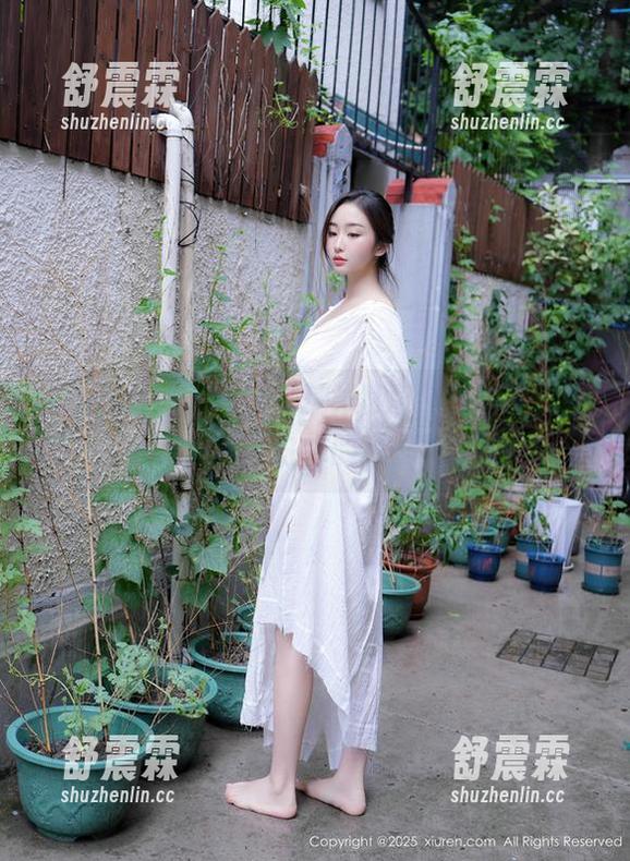 Xiuren秀人网 - “糯米NM”私房写真中，我发现了白色的另一种温度