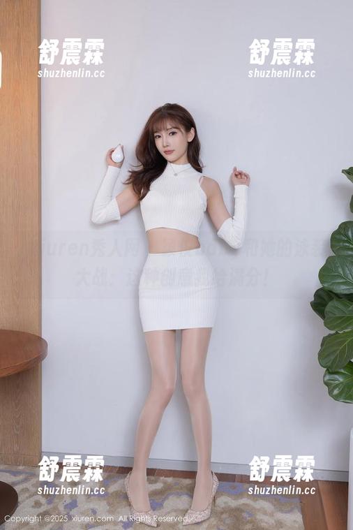 Xiuren秀人网 - 颖仪baby和她的泳装大战：这种创意我给满分！