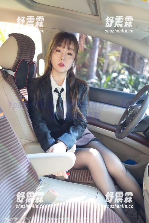YouMi尤蜜荟 - 周妍希的体操服：私拍合集中的活力泉源
