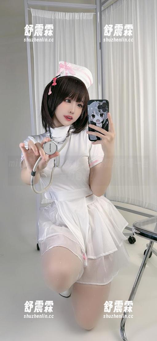 miko酱ww化身女仆，免费照片带着一丝奇幻色彩！