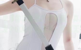 被一小央泽的定制图片惊艳到,真想在微博上发个600字的感想,实属无奈。