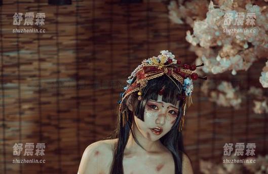 一笑芳香沁的选集：黑兽克洛伊的搞怪COS，竟然也有这一面！