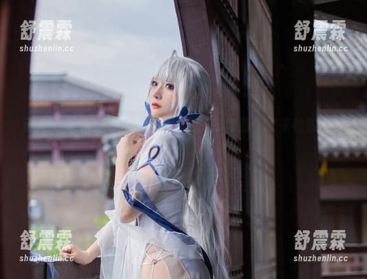 动手下载三刀刀miido的红色内衣套图，快来检验你的勇气极限。