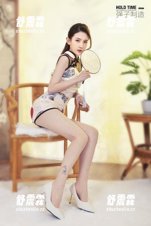 丽柜-敏儿 丽柜 - 海边的敏儿写真,风也想来做个客