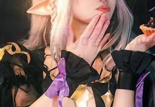 泳池里的伊喵君_Nya合集，çontrastingvibes