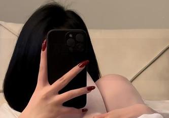微密圈 - 一张图抵万言——保守的二舅妈灰丝写真全集解读