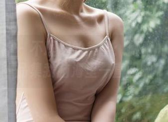 克拉女神 - 不理解的美学：薇薇的豹纹作品集我脑海里一直回响
