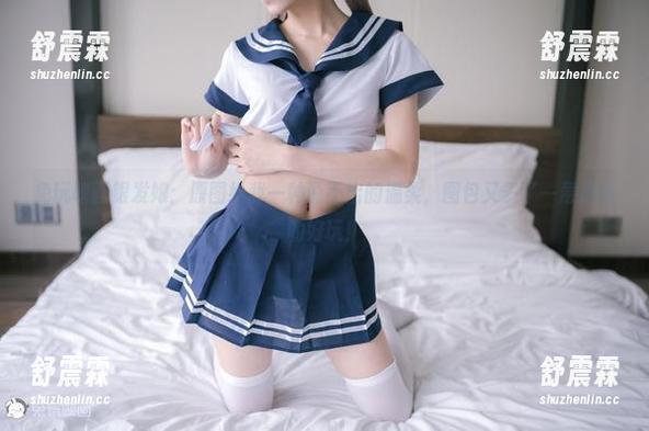 兔玩映画银发娘：原图给我一种说不出的温柔，图包又多了一层层叠的好玩！