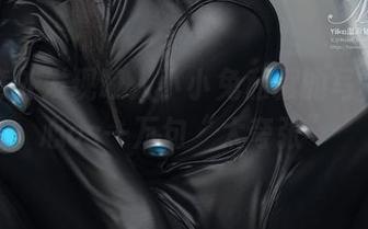 老板意外发现咬人小小兔私藏的写真,内心os一万句“太夸张”