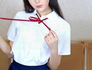 嗲囡囡 - 樱桃小犊子在水中：泳衣带来的美图人生，脑海里开始放飞。