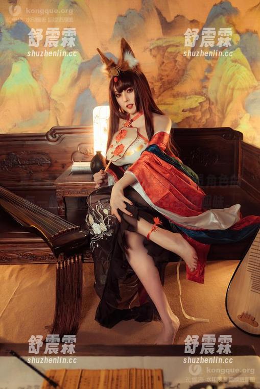夏夏子 夏夏子的cos图集,围绕风纪委员角色的每一帧,似乎都藏着些想不到的趣味。