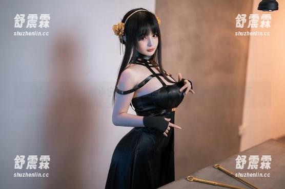 就在这里！失眠小宁的内衣美图，一片欢脱又没心没肺