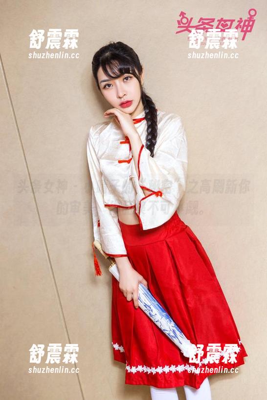 头条女神 - 小晴子的“秘密”之高刷新你的审美，作品集不可小觑。