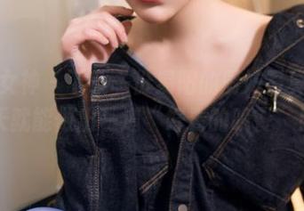 头条女神 - 下载一份易阳的厨娘写真，明天就能做出一道“好看的晚餐”！
