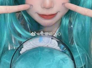 向安曜曜借一只美脚图片，以后生存必备技能