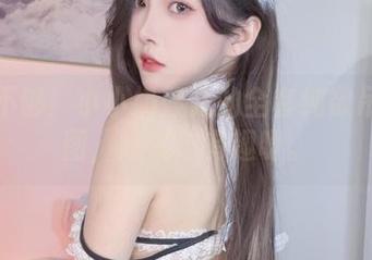 九遍不够!小小奶瓶儿的全套纯欲吊带原图,越看越有趣呀。