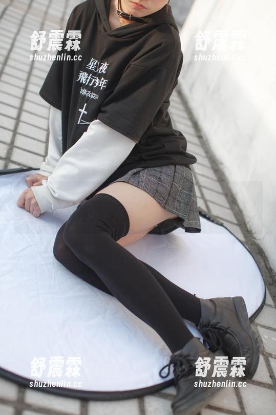 少女秩序-晞可 少女秩序 - 不止是白衬衫,晞可的美图让我反思了我对穿搭的认知。