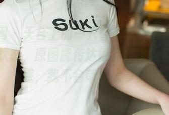 尤果网 - 天台上的一只香蕉船,其实就是一种状态,原图能传达得到,但壁纸的质感,我不会苛求太多。