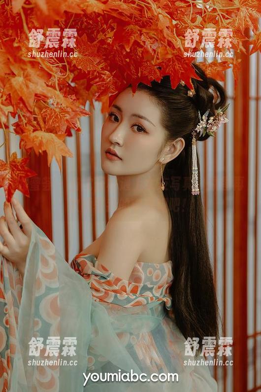 尤蜜荟-沈蜜桃 尤蜜荟 - 当沈蜜桃遇上女友写真,原图再次颠覆我的审美观吧!