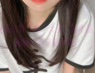 再次在线欣赏“布丁大法”的作品,毛衣里藏了多少暗示呢?