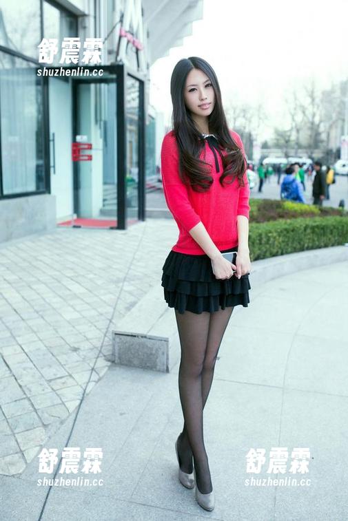 推女郎-连欣 推女郎 - 原图中牛仔裤的各种POSE,连欣果然是个服装搭配天才!