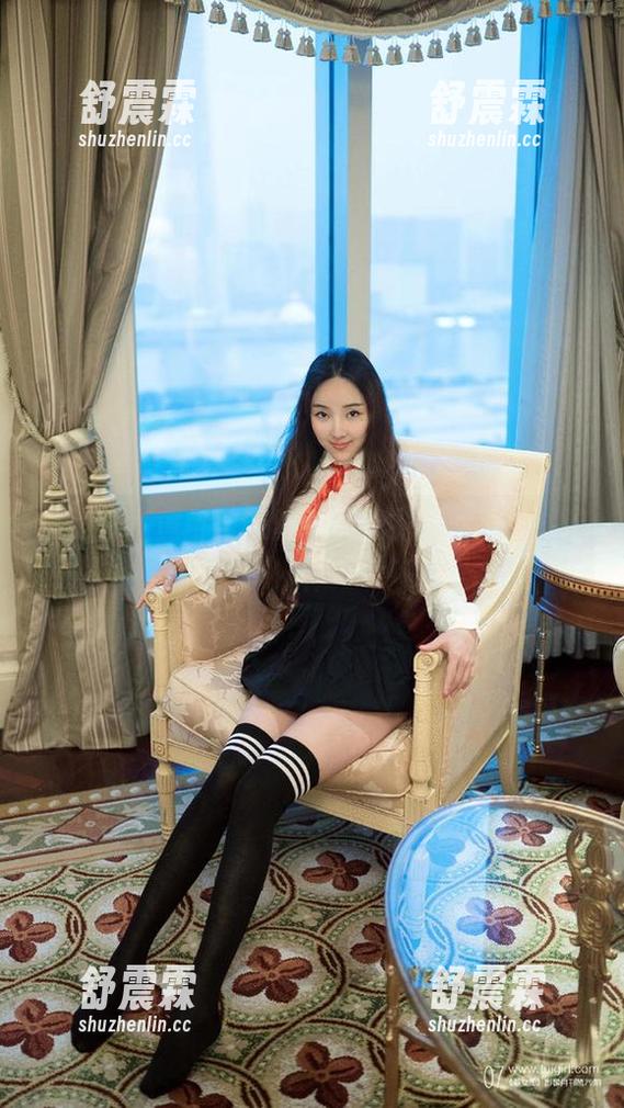 推女郎-黄可 推女郎 - 黄可与灰丝,没想到美图能打成这样