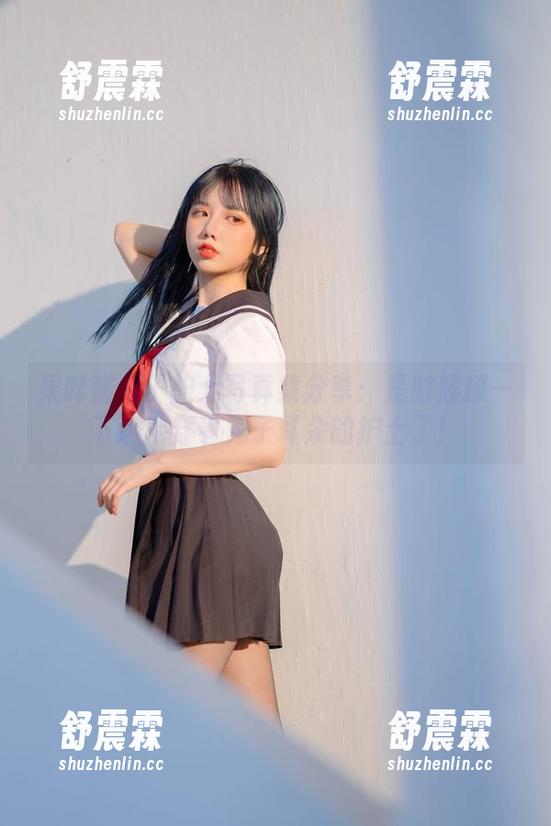 果咩酱兔子护士写真集分享：是时候撩一下这个穿着兔子耳朵的护士了！