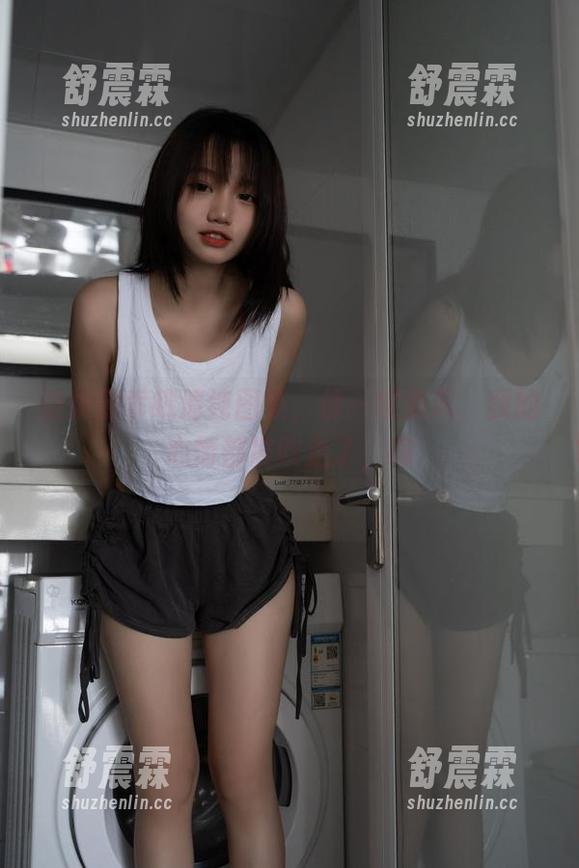 柒柒要乖哦清纯图集，像一缕清风，我的心情都被吹走了，嘶