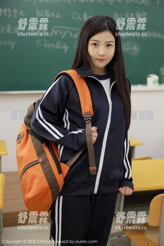 模范学院 - 张欣欣的职业装福利，看原图找点小乐趣！