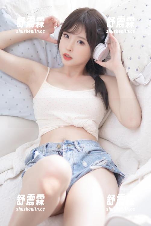 清水由乃的校服写真，精选集这名字好耳熟，不会是老师评分的时候用的吧？
