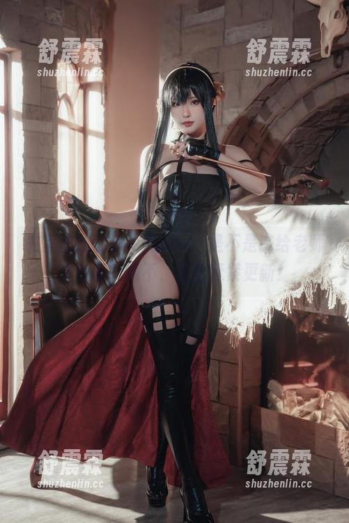 教室里的清水由乃cos，是不是该给老师补个课？哦不，是得赶紧更新！