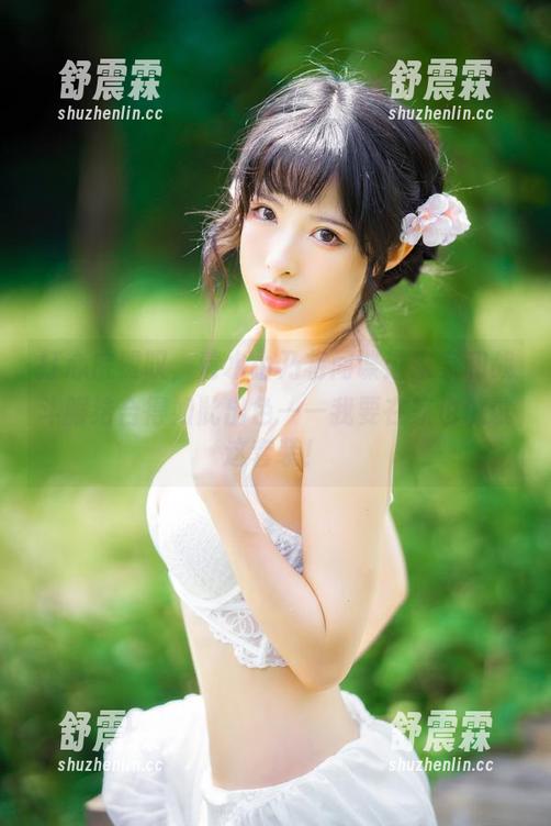 打心底赞叹，清水由乃将间谍过家家和战斗服结合得如此出色——我要在家也试试这套装！