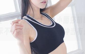 爱蜜社 - 高清短裙时刻，小丽莎萌萌哒为你展示不一样的优雅，视觉冲击有点强…