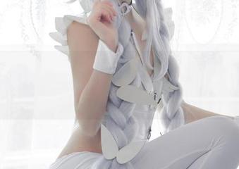 礼服与疯狂:疯猫ss的写真合集,充满个性和灵魂