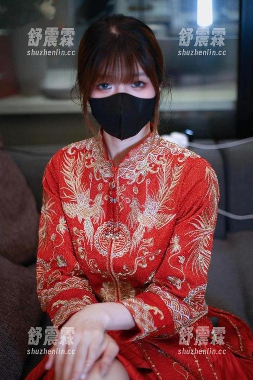 微密圈 - 风中的黑丝，白龙猫女的私拍套图，结果越看越想。